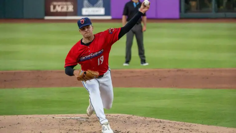 Robby Snelling se someterá a cirugía y los Marlins pierden otro brazo joven Robby Snelling se someterá a cirugía y los Marlins pierden otro brazo joven