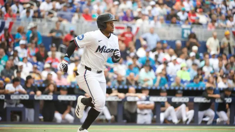 Marlins llegan a casa en racha para enfrentar a unos Phillies inestables