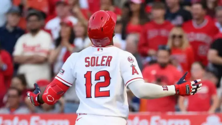 Jorge Soler pega su séptimo vuelacercas de la temporada