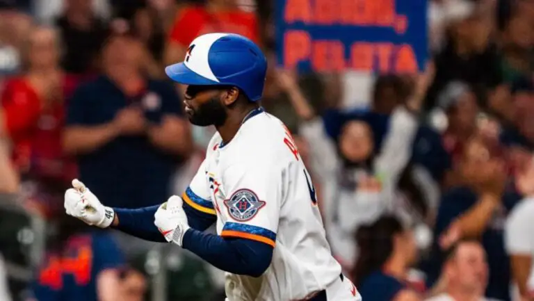 Yordan Álvarez sigue caliente, pero Astros son superados por Dodgers