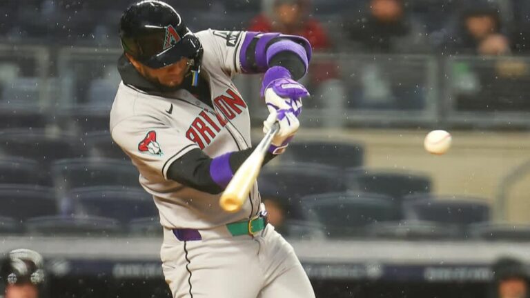 Lourdes Gurriel Jr empujó dos carreras en derrota de Arizona