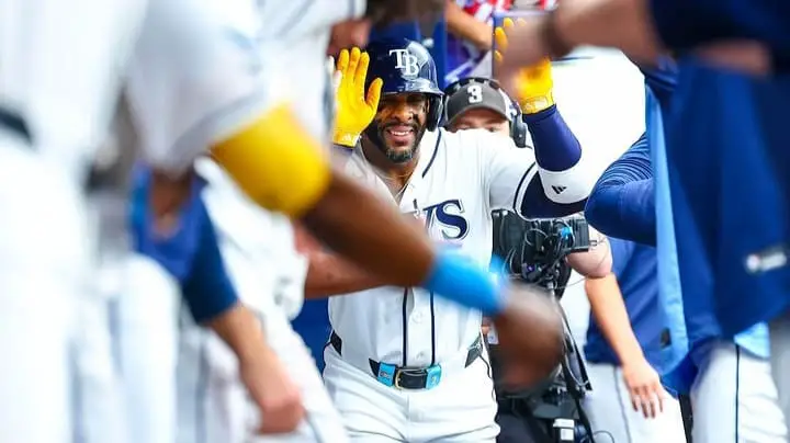Yandy Díaz llegó a 18 extrabases en la campaña 2026 de Grandes Ligas Yandy Díaz llegó a 18 extrabases en la campaña 2026 de Grandes Ligas