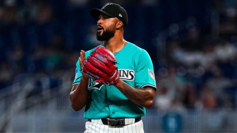 Sandy Alcántara le da un respiro al bullpen de los Marlins en la segunda serie ganada consecutiva Sandy Alcántara le da un respiro al bullpen de los Marlins en la segunda serie ganada consecutiva