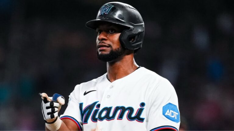 Otto López es el primero en MLB en alcanzar 100 hits mientras los Marlins vuelven a estar por encima de .500 Otto López es el primero en MLB en alcanzar 100 hits mientras los Marlins vuelven a estar por encima de .500