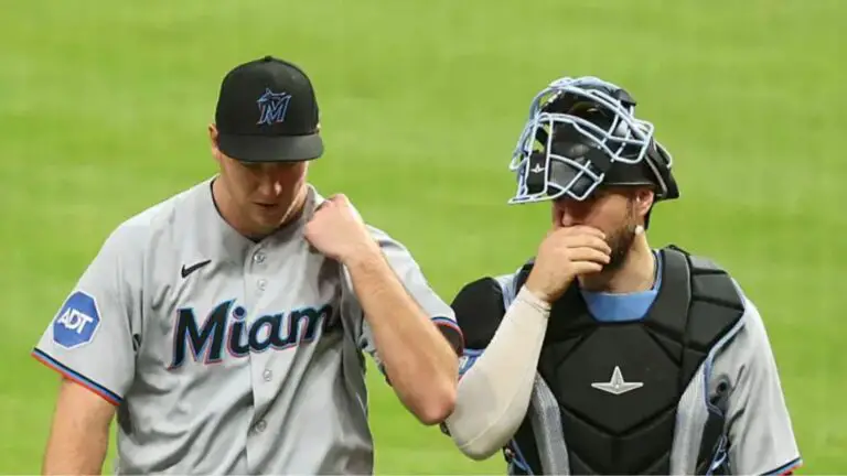 Errores propios en la quinta entrada condenan a los Marlins a su octava derrota consecutiva Errores propios en la quinta entrada condenan a los Marlins a su octava derrota consecutiva