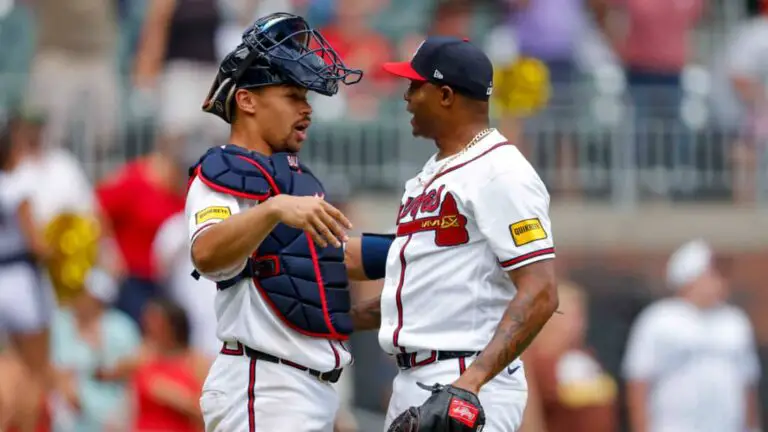 Raisel Iglesias salvó por segundo día consecutivo ante los Padres de San Diego Raisel Iglesias salvó por segundo día consecutivo ante los Padres de San Diego