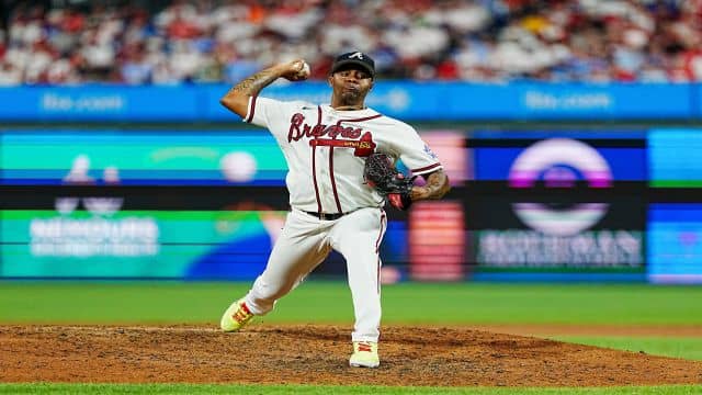 Raisel Iglesias dominante en su primera salida tras el All Star Game Raisel Iglesias dominante en su primera salida tras el All Star Game