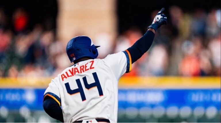 Astros salen de la mala racha apoyados en otros dos jonrones de Yordan Álvarez Astros salen de la mala racha apoyados en otros dos jonrones de Yordan Álvarez.