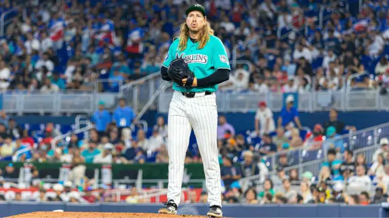 Los Marlins cambian a Lake Bachar a los Pirates por tres prospectos