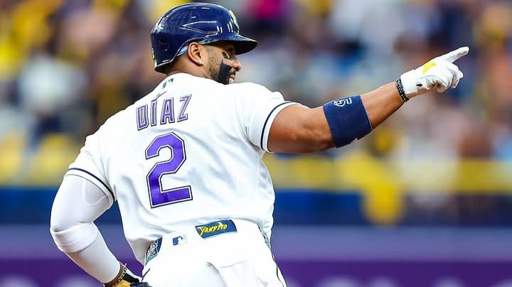 Yandy Díaz logró otro partido multihits en Grandes Ligas Yandy Díaz logró otro partido multihits en Grandes Ligas