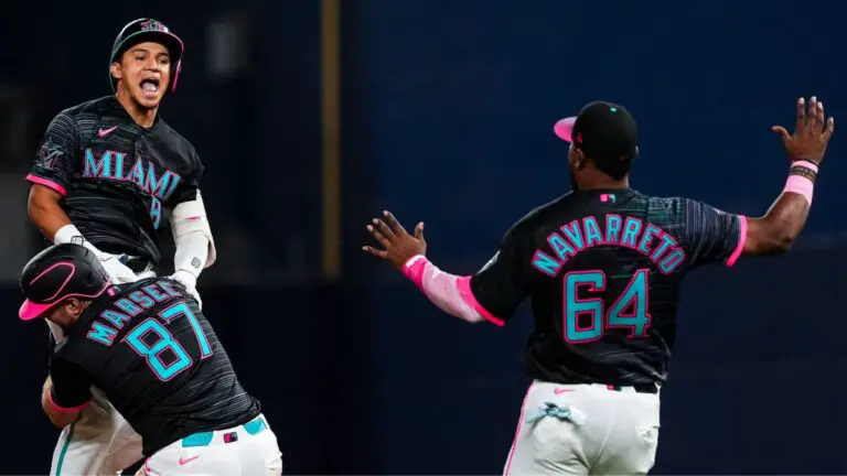 Javier Sanoja cambia el rumbo en victoria de los Marlins con walk-off Javier Sanoja cambia el rumbo en victoria de los Marlins con walk-off