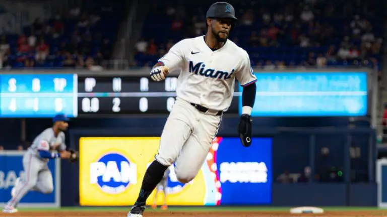 Las probabilidades de postemporada de los Marlins llegan oficialmente a cero tras ser barridos por los Mets