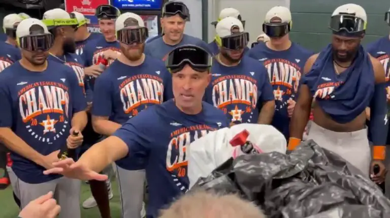 Astros blanquea an Athletics y gana la division por octava vez en diez años.
