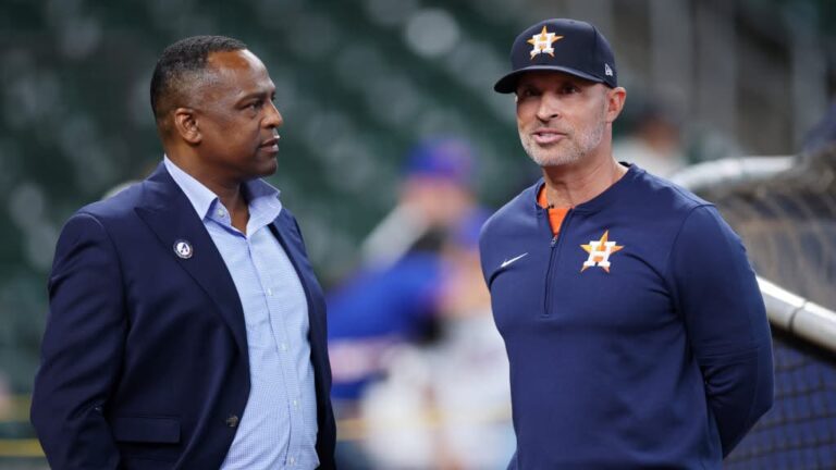 Astros otorgan permiso a Joe Espada para que se reúna con Marineros.